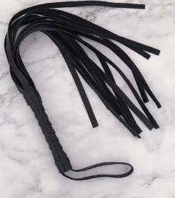 تصویر شلاق چرم 