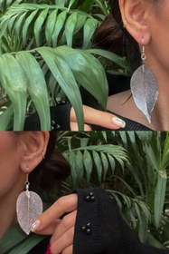 تصویر گوشواره زنانه مدل برگ طبیعی آویزی آبکاری نقره رنگ ثابت Women's earrings with natural leaves, fixed silver plating, with free shipping