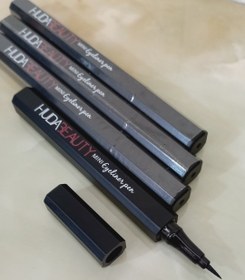 تصویر خط چشم Eyeliner