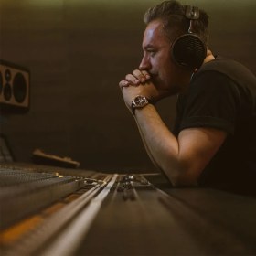 تصویر هدفون آدیزی مدل MM500 