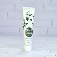 تصویر کرم چهل گیاه 