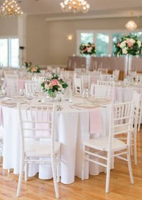 تصویر صندلی شیواری سفید فلزی 