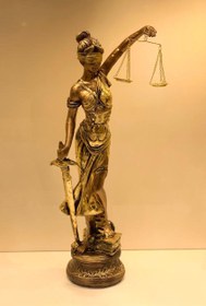 تصویر کد 6-117 مجسمه عدالت طلایی 
