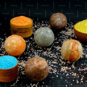 تصویر گوی سنگ نمک کلکسیونی 