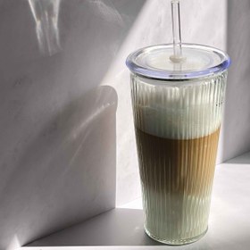 تصویر لیوان اسموتی کلزیوم 