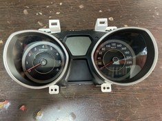 تصویر صفحه کیلومتر هیوندای النترا ۲۰۱۴ Instrument cluster