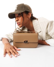 تصویر کیف دوشی زنانه دیوید جونز مدل CM6727B چرم مصنوعی 