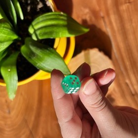 تصویر تاس شیشه ای رنگی 14 میل Dice