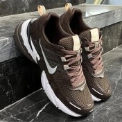 تصویر کفش نایک مدل V2K ران رنگ قهوه‌ای 
