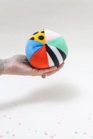 تصویر توپ جغجغه ای رنگی ikea توپ