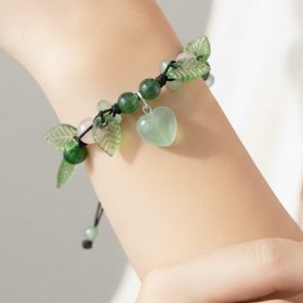 تصویر دستبند دخترانه سبز جنگلی آویز قلب اونتورین 