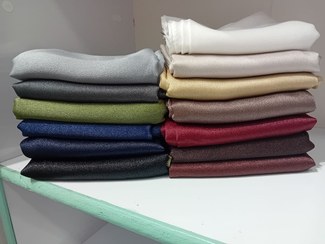 تصویر روسری متالیک قواره ۱۲۰ 