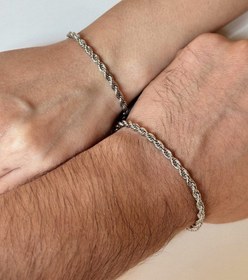 تصویر دستبند مردانه طرح طنابی استیل رنگ ثابت 
