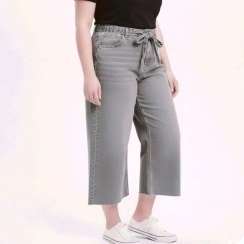 تصویر شلوار زنانه وایدلگ کراپ کشی و خنک 