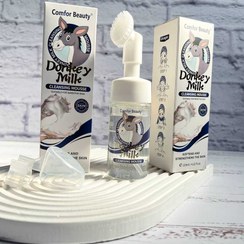 تصویر فوم شستشو براش‌دار شیر الاغ 