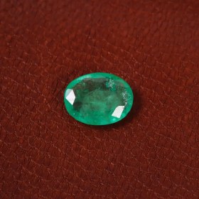 تصویر نگین زمرد کد 30153 Emerald stone