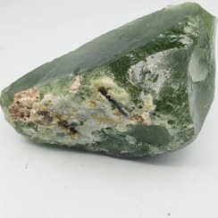 تصویر سنگ قیمتی و زینتی ابسیدین سبز.وزن 1170 گرم. کد S3 