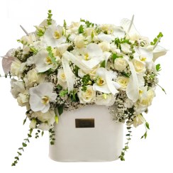 تصویر باکس گل سفید ارکیده و رز 