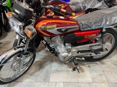 تصویر موتورسیکلت کویر مدل ZOMOROD 125 استارتی صفر ۱۴۰۴ قرمز 