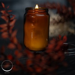 تصویر شمع شیشه‌ای درب‌دار معطر قهوه‌ای بزرگ 