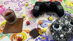 تصویر زیرلیوانی بازی god of war 