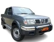 تصویر شیشه جلو نیسان پیکاپ دودی فابریک 