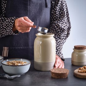 تصویر بانکه سرامیکی ایکیا مدل BRUGDHAJ ظرفیت ۱.۲ لیتر بژ 