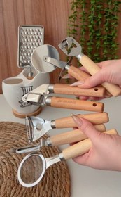 تصویر پوست کن مدادی دسته چوبی 