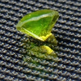 تصویر جواهر دمانتوئید D83 