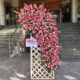 تصویر پایه گل نمایشگاهی صورتی 