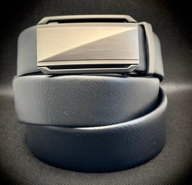 تصویر یک جین کمربند ریلی 