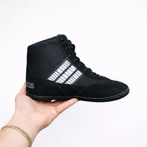 تصویر فروشگاه ورزشی