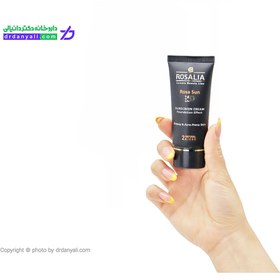 تصویر کرم ضد آفتاب رنگی رزالیا پوست چرب رنگی Rosa Sun SPF50 