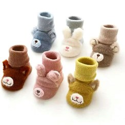 تصویر کفش جورابی فانتزی خزدار مارک دار بچه گانه عروسک برجسته Baby socks luxery