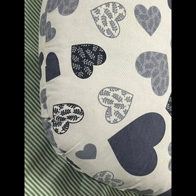 تصویر بالش شیردهی مدل قلب 