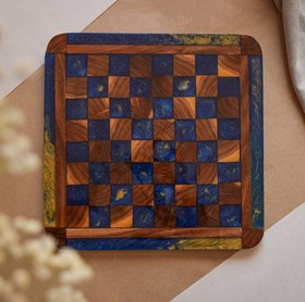 تصویر صفحه شطرنج چوب و رزین 