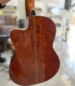 تصویر گیتار مکستور MAXTOR مدل پیکاپ دار 