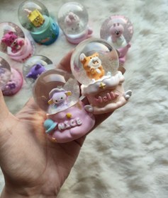 تصویر گوی شیشه ای چراغدار عروسکی دونه برف دار سایز کوچک - کرومی مشکی Small size lighted snowflake toy ball