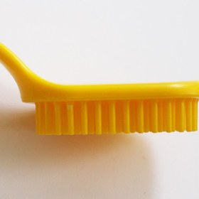 تصویر برس یال و دم اسب - زرد ا rubber horse brush rubber horse brush