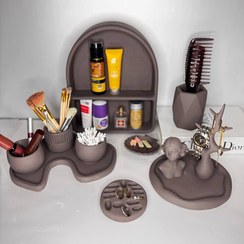 تصویر شلف آرایشی کوچک روی میز 