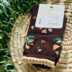 تصویر جوراب گلدار ساق بلند قهوه ای 