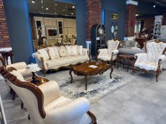 تصویر مبل کلاسیک 7 نفره گلوریا (شرکت هرواک) - کرم گل آدوکسان-چوب گردویی Gloria furniture