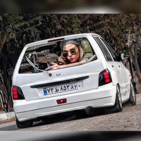 تصویر استیکر برچسب ماشین طرح شیشه عقب خودرو طرح کلاشینکف 