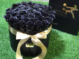تصویر باکس گل رز 30 عددی مشکی 