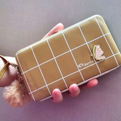 تصویر کیف پول و موبایل طرح شطرنجی 