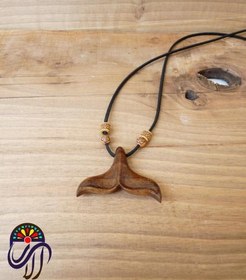 تصویر گردنبند دم وال 