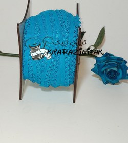 تصویر کش لبه شورت 