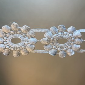 تصویر گیپور طرح گل سفید/مشکی – کد JIB-268 