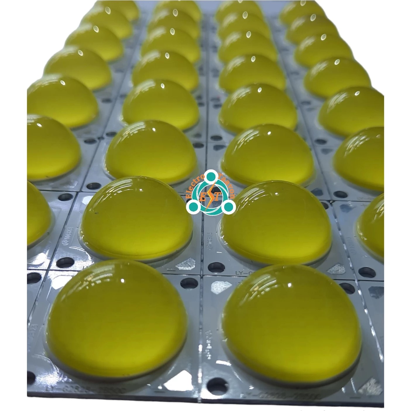 خرید و قیمت ال ای دی COB لنز دار 50 وات 300 میلی آمپر مهتابی خرید و قیمت ال ای دی COB لنز دار 50 وات 300 میلی آمپر مهتابی