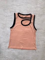 تصویر تاپ زنانه ریب‌دار با دوردوزی مشکی - هلویی ribbed-women-top